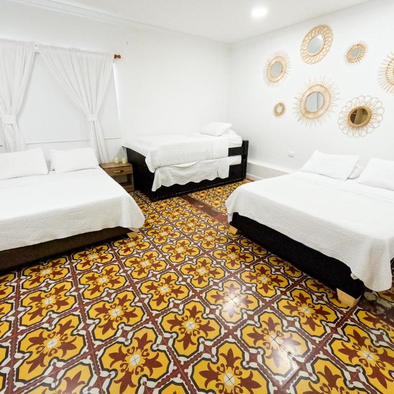 Puesta del Sol Guest House - Family Room with Private Bathroom - 12