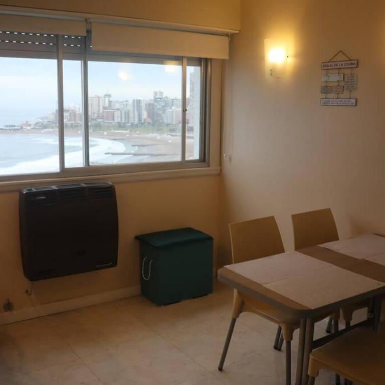 Apart Lena 3 amb Edificio Almería I con cochera frente a la playa - Apartamento de 2 dormitorios - 10