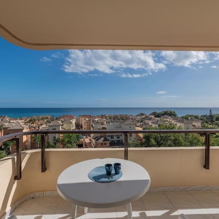 Charming Apartment with Sea Views - One-Bedroom Apartment - 4