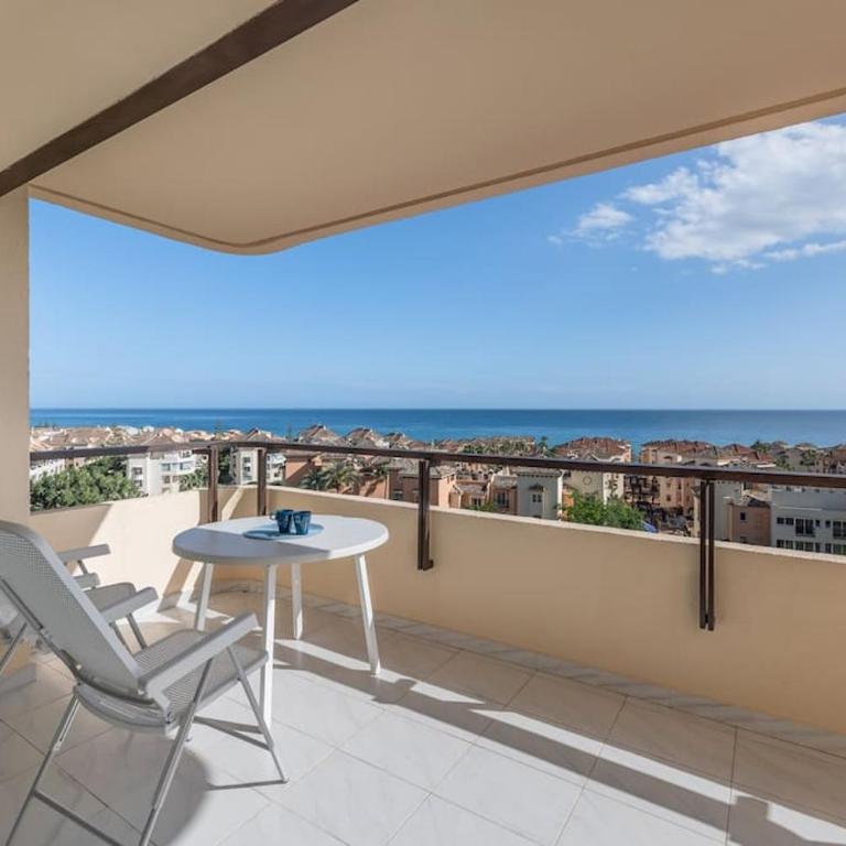 Charming Apartment with Sea Views - One-Bedroom Apartment - 7