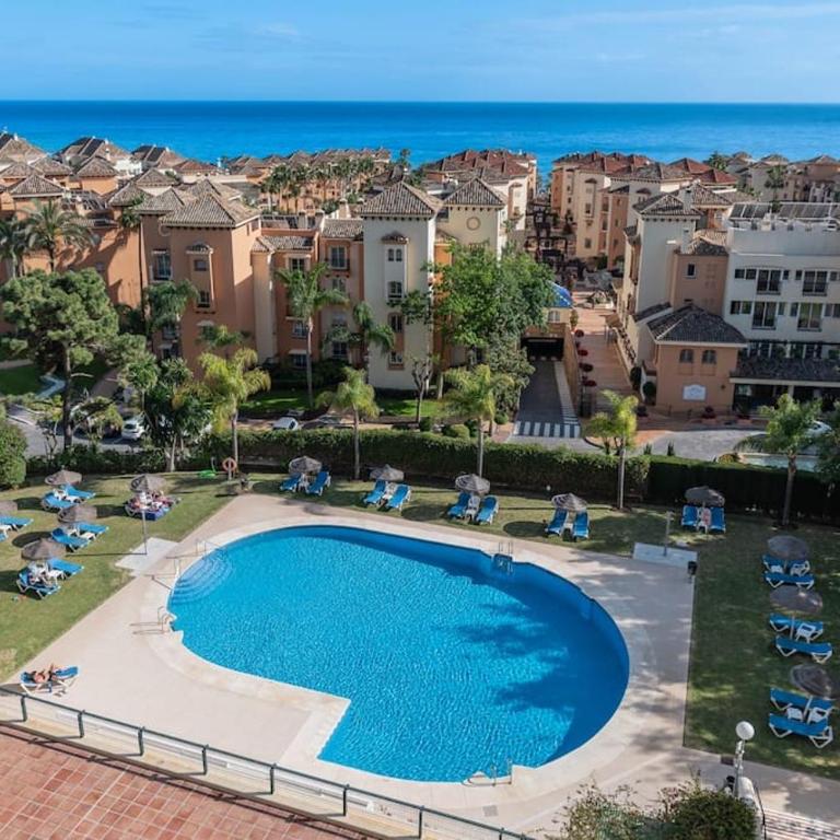 Charming Apartment with Sea Views - One-Bedroom Apartment - 9
