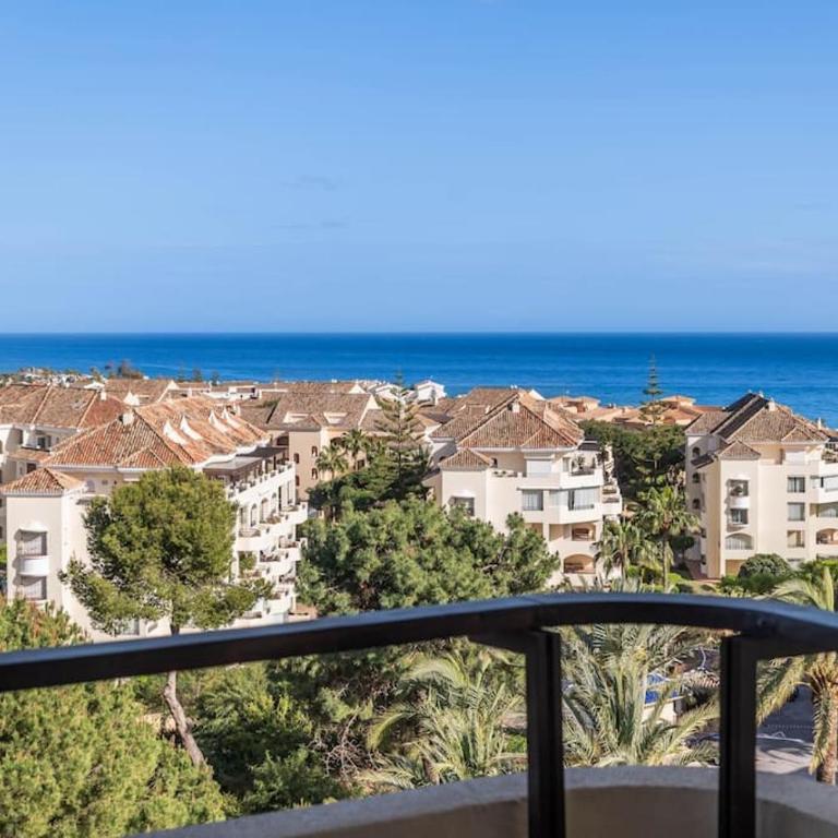 Charming Apartment with Sea Views - One-Bedroom Apartment - 28