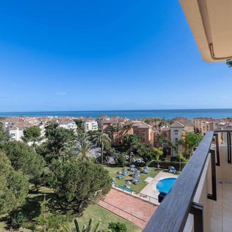 Charming Apartment with Sea Views - One-Bedroom Apartment - 33
