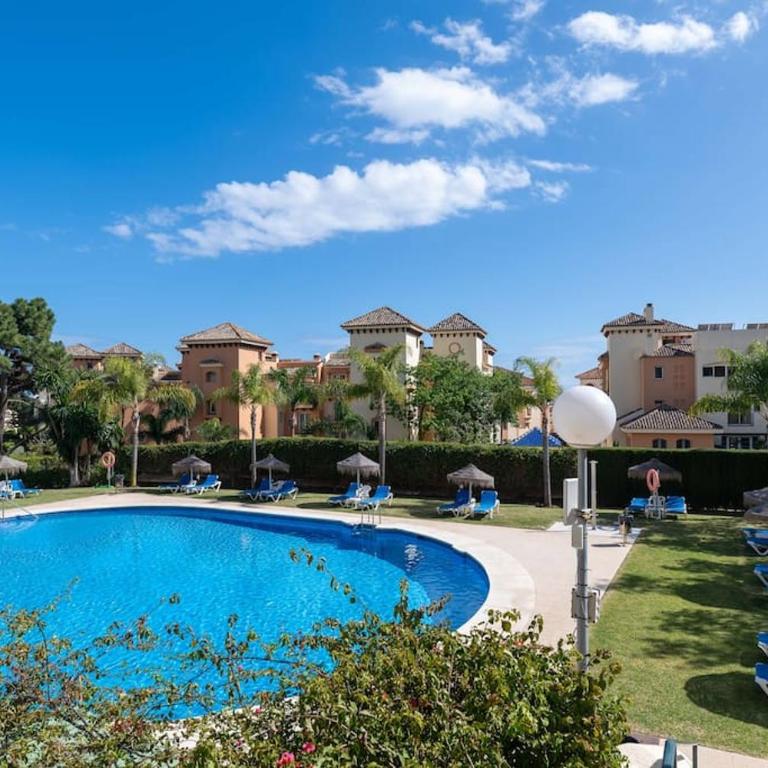 Charming Apartment with Sea Views - One-Bedroom Apartment - 43