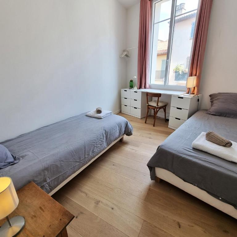 "Le White Pearl" by EnjoyNice, quiet 2-bedroom in Old Nice - Appartement 2 Chambres - 12