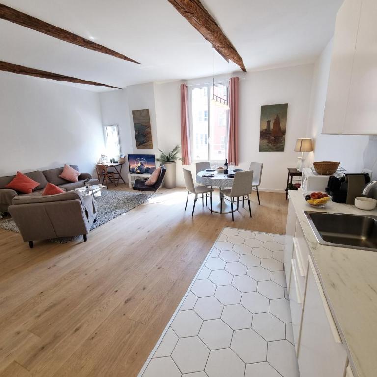 "Le White Pearl" by EnjoyNice, quiet 2-bedroom in Old Nice - Appartement 2 Chambres - 7