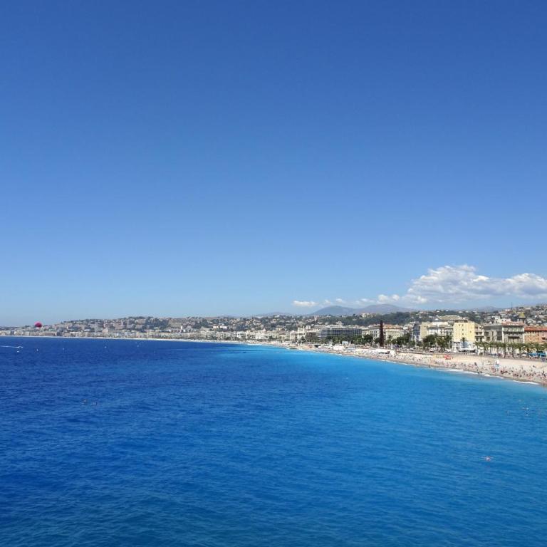"Le White Pearl" by EnjoyNice, quiet 2-bedroom in Old Nice - Appartement 2 Chambres - 30