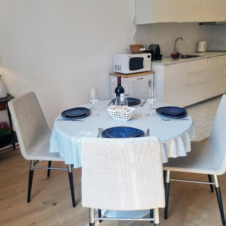 "Le White Pearl" by EnjoyNice, quiet 2-bedroom in Old Nice - Appartement 2 Chambres - 8