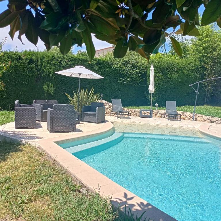 Très jolie villa à Vence - Villa avec Piscine Privée - 7