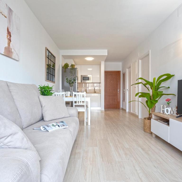Sunstay Flat I Seaviews Fuengirola Beach - One-Bedroom Apartment - 11