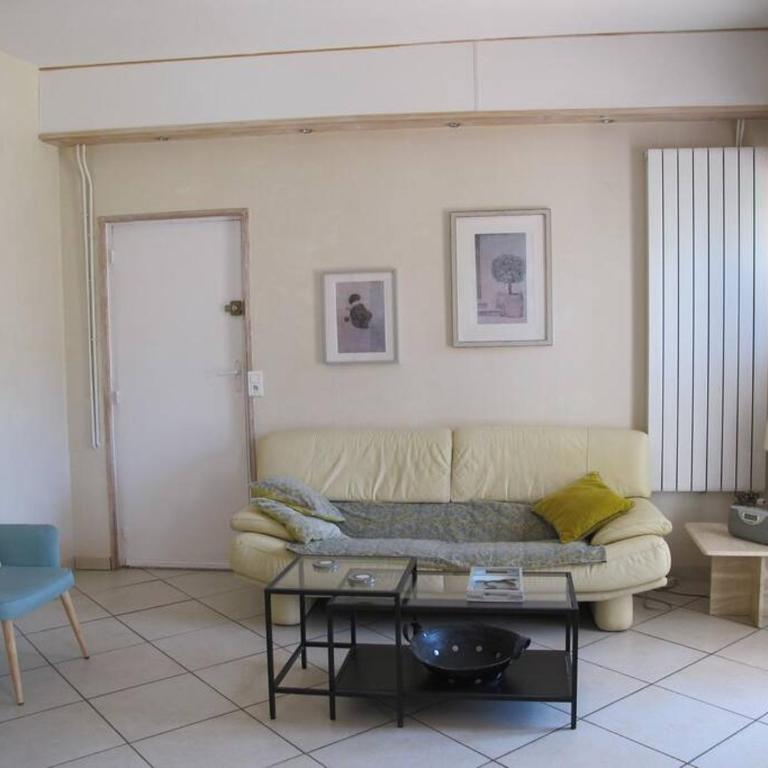 Appartement Nimes avec terrasse ouverte - One-Bedroom Apartment - 15