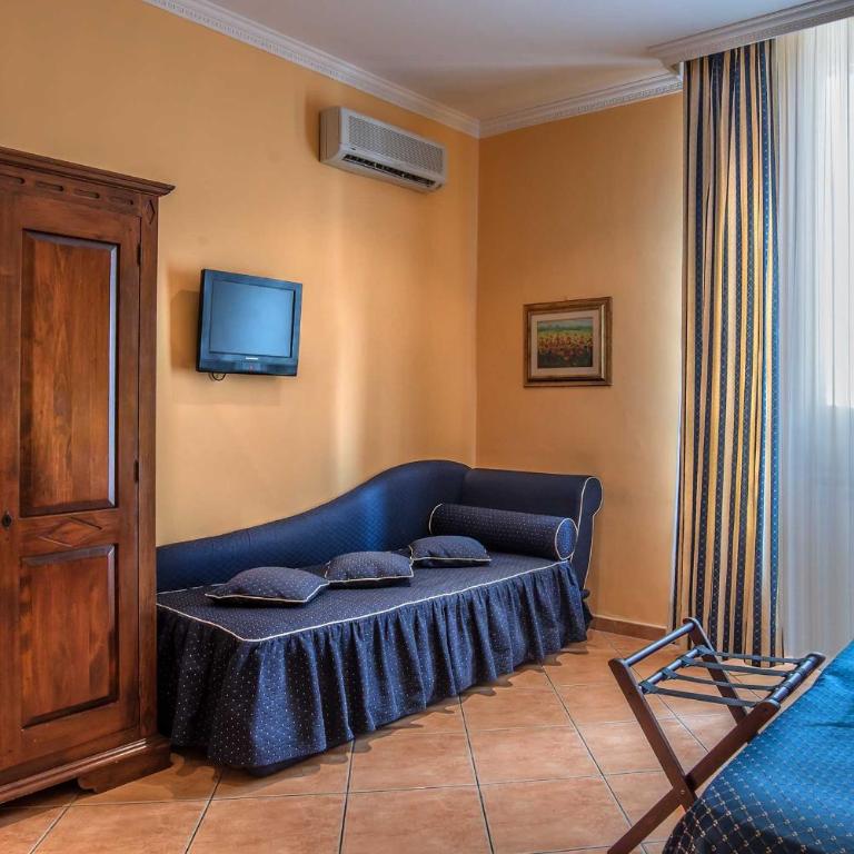 Hotel Caracciolo - Camera Quadrupla - 7