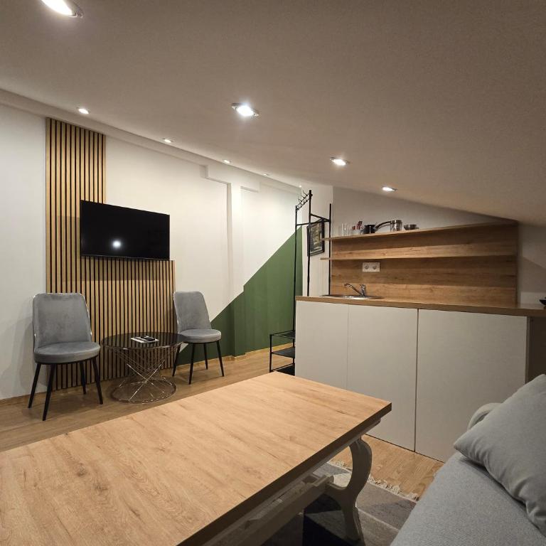 Guest House Time Out - Deluks Apartman s 1 Spavaćom Sobom - 2