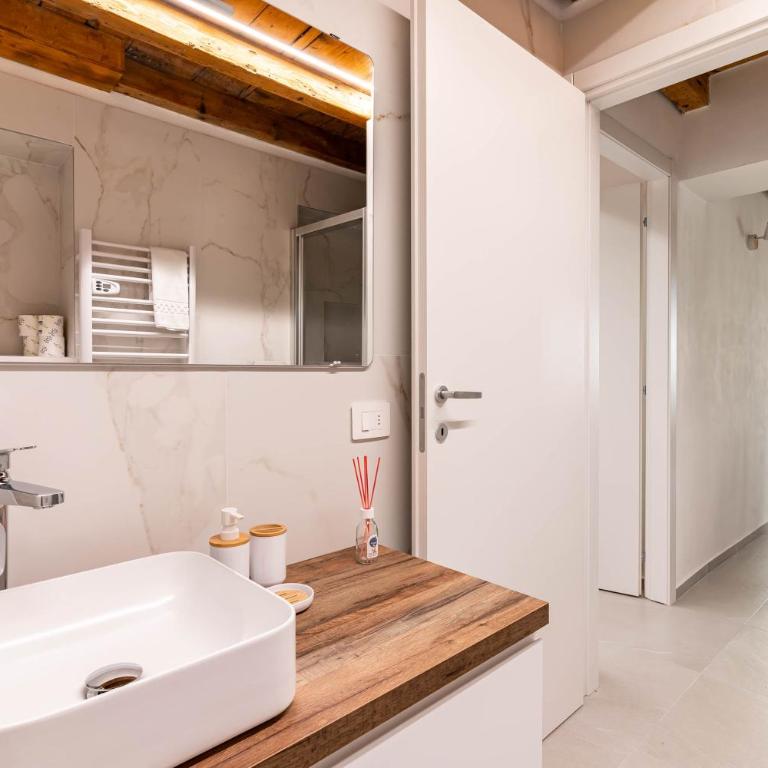 Historic Center & Station - Self Check-in & Remote Access - Appartamento con 2 Camere da Letto - 22