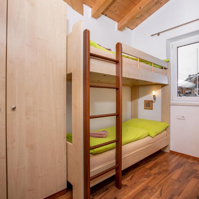 Chalet Central Top CC 7 - Apartment with Balcony - 2