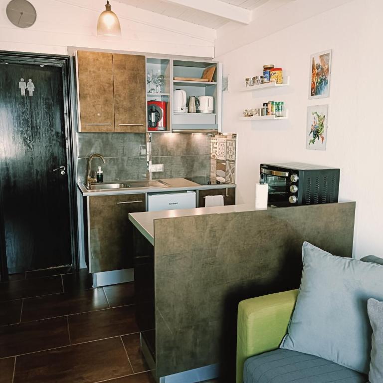 THE WHITE HOUSE with Pool - Playa Blanca - Apartamento de 1 dormitorio - 3
