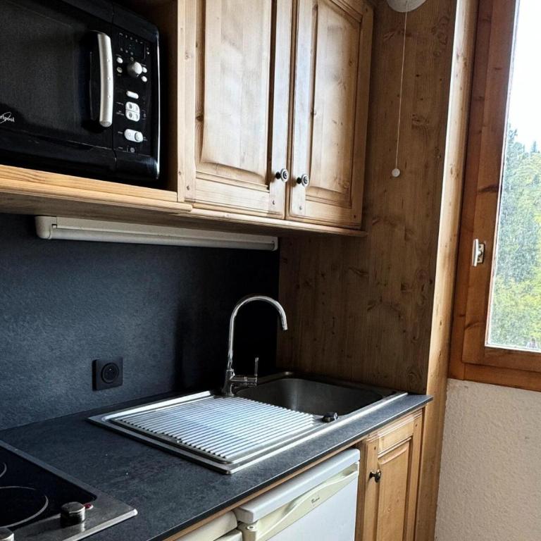 Résidence Onyx - Studio fonctionnel · Accès direct aux pistes ·Vue pistes · Balcon MAE-3777 - Studio - 4