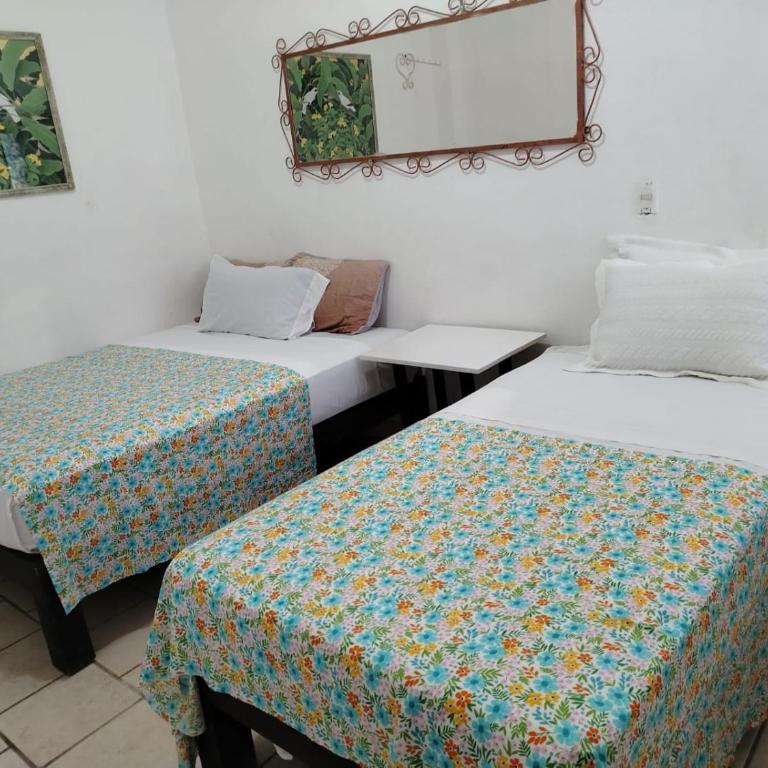 Alexandross - Deluxe Twin Room - 4