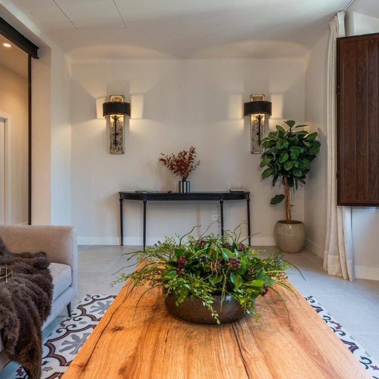 Gran Via Boutique By Florentia Homes - Three-Bedroom Apartment - 24