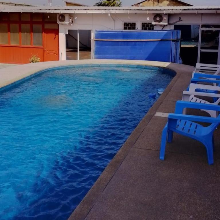 Residencia Familiar Galeon - Habitación Triple con baño privado - 4