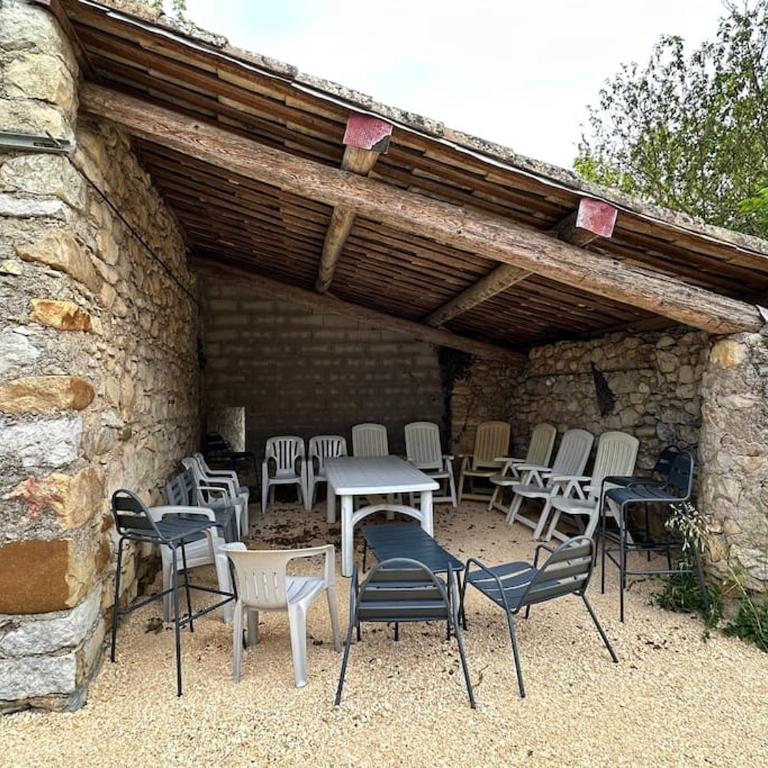 Le Gîte 21 - Grande Maison Groupes - 32 personnes - Maison de Vacances - 24