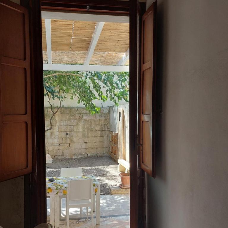 Lecce Centro Accommodation - Appartamento Deluxe con 2 Camere da Letto e Vista Giardino - 7