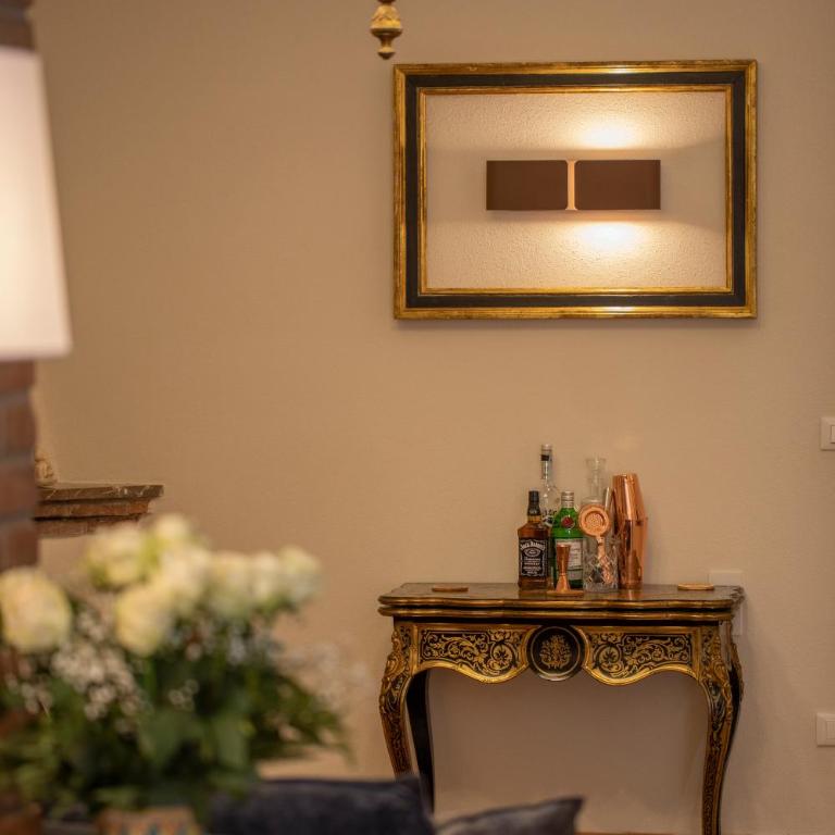 Casa di Regina - City Center, Completely Renovated, Historical - Three-Bedroom Villa - 16