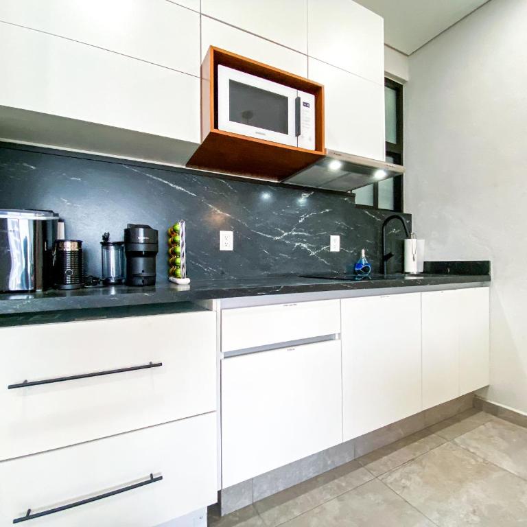 XKAA - Best Studio at 5th Ave with Pool Gym Steps to Beach - Apartamento - 8