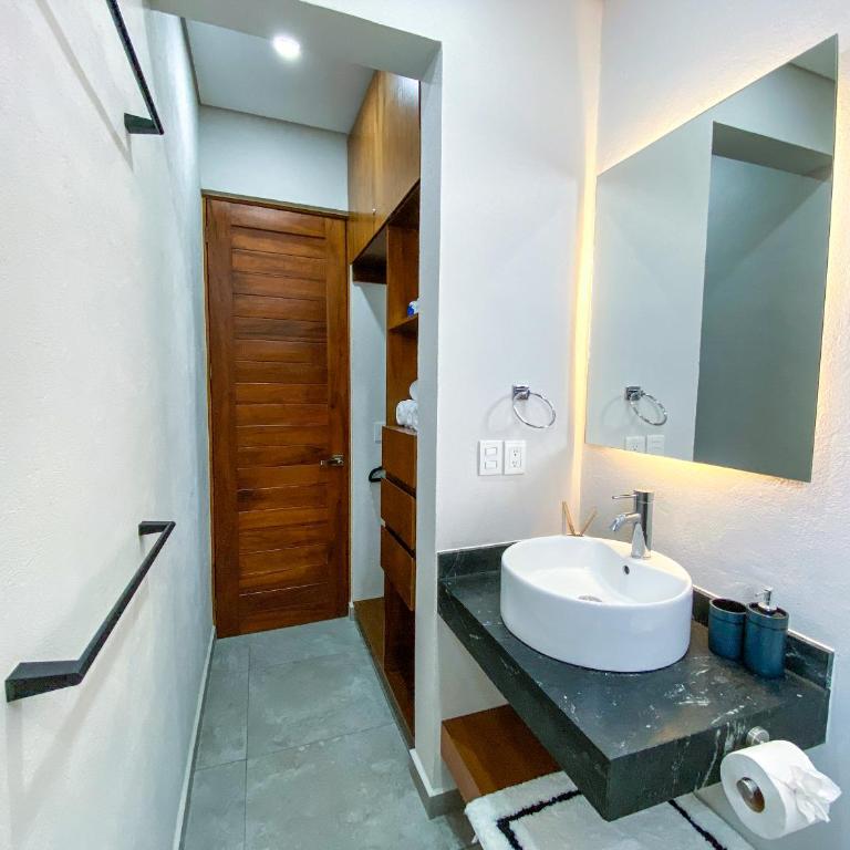 XKAA - Best Studio at 5th Ave with Pool Gym Steps to Beach - Apartamento - 23