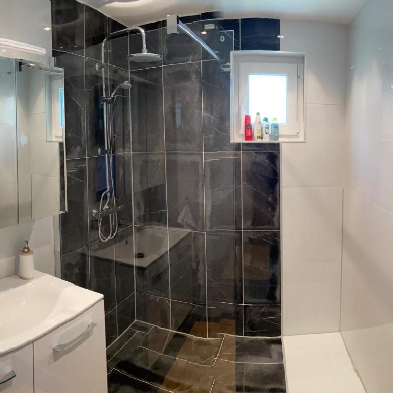 EmmaBelma - One-Bedroom Apartment - 4