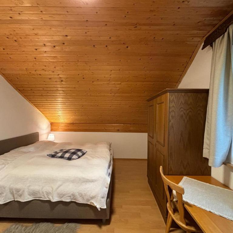 idyllischer Landhof Bär Nähe Millstättersee Ferienwohnung mit Balkon - Apartment mit Blick auf die Berge - 19
