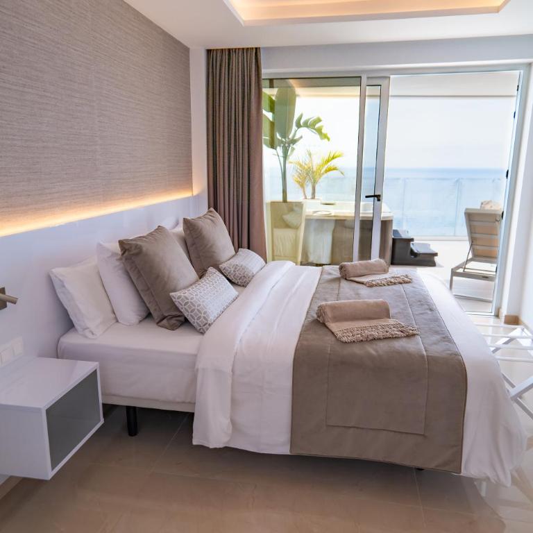 Grand Horizon Luxury Boutique Suites - Apartamento con vistas al mar y jacuzzi - 1