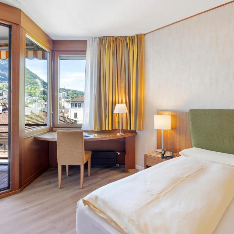 Hotel Delfino Lugano - Camera Matrimoniale Comfort con Balcone - 4