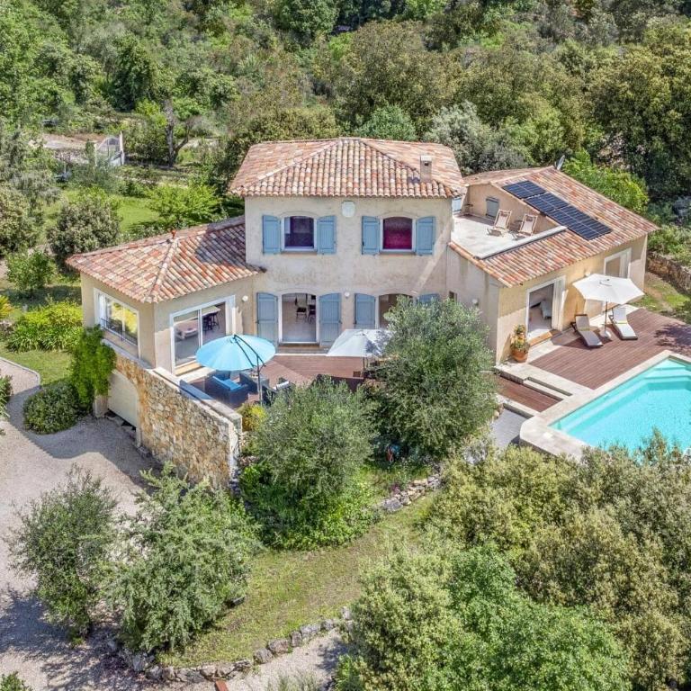 Villa Elegance by Villa Plus - Villa - 1