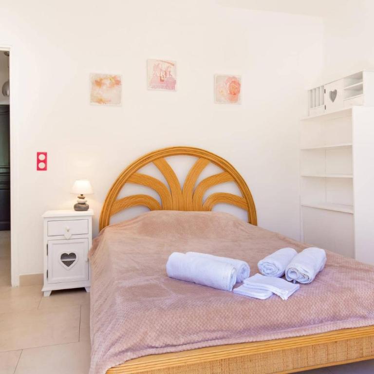 Villa Elegance by Villa Plus - Villa - 16