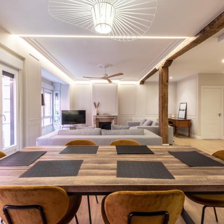 Basque museum - Three-Bedroom Apartment - 2