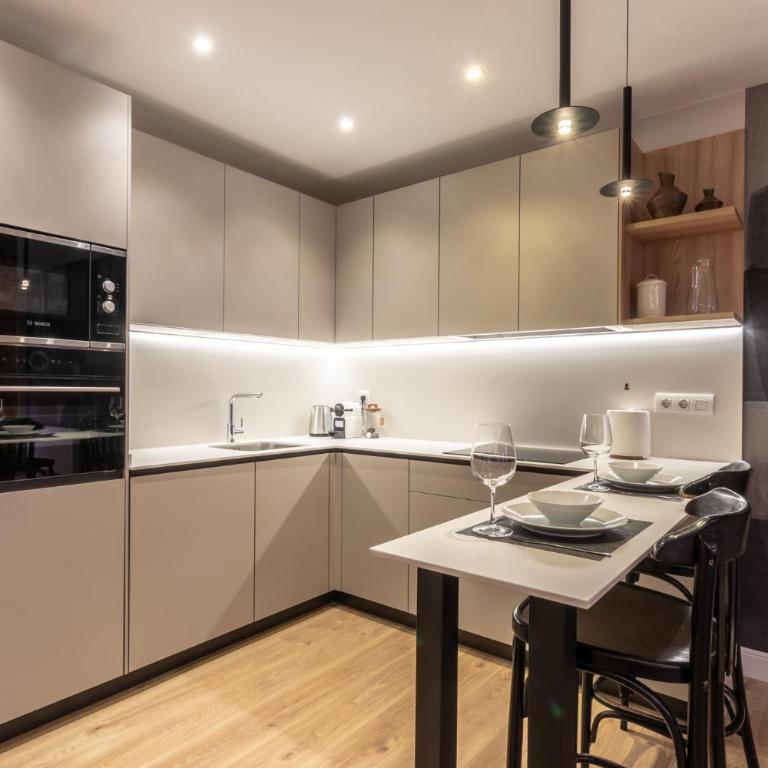 Basque museum - Three-Bedroom Apartment - 20