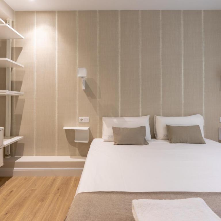 Basque museum - Three-Bedroom Apartment - 22
