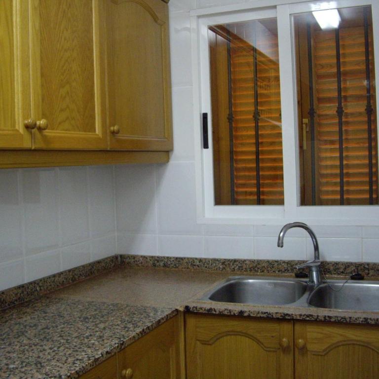 ADOSADO, CERCA DE LA PLAYA Norte - Casa de 3 dormitorios - 3