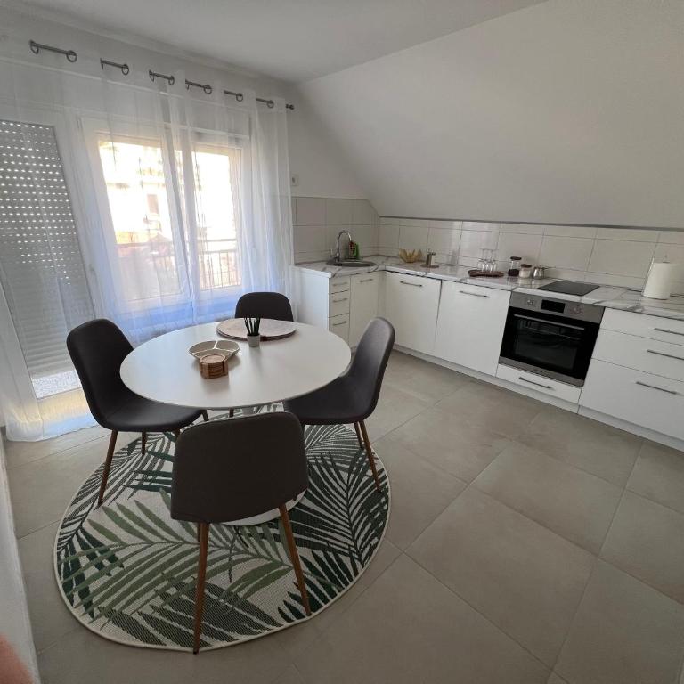 Villa Ana - Charming Appartments - One-Bedroom Apartment with Balcony - 16