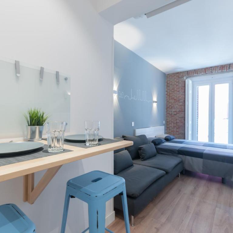 ºRA New Atocha City Centre WiFi AC SmartTVº - One-Bedroom Apartment - 2
