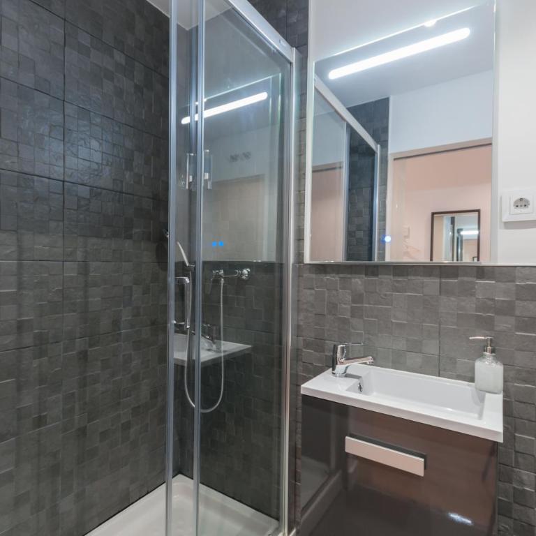 ººRA New Atocha City Centre WiFi AC SmartTVºº - One-Bedroom Apartment - 11