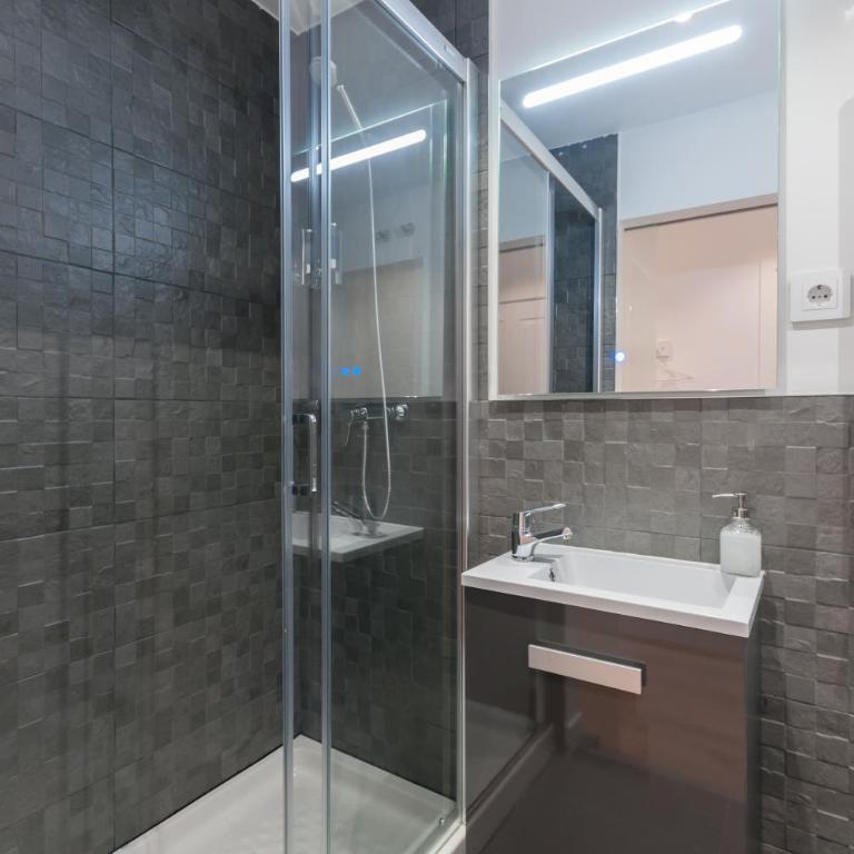 ºRA New Atocha City Centre WiFi AC SmartTVº - One-Bedroom Apartment - 11