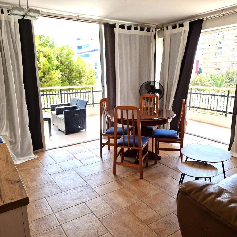 Luminoso apartamento reformado con gran terraza a 2 mins a pie de la playa de San Juan - Two-Bedroom Apartment - 8