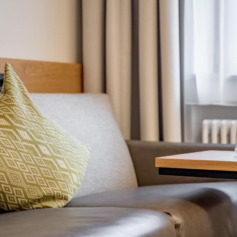 Ruhpoldinger Hof - Hotel & Wellness - Superior Doppelzimmer - 9