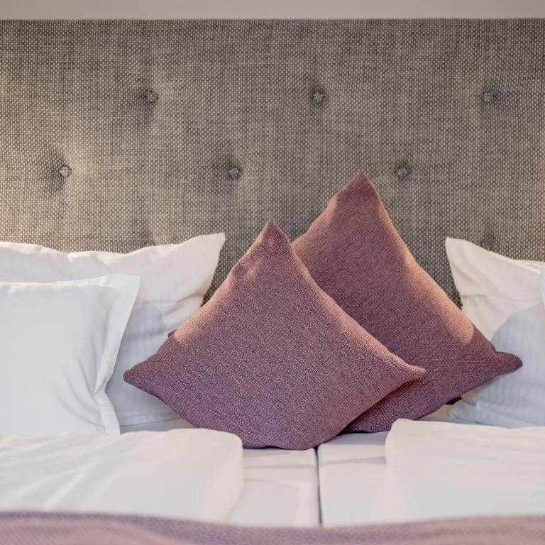 Ruhpoldinger Hof - Hotel & Wellness - Suite mit Bergblick - 7