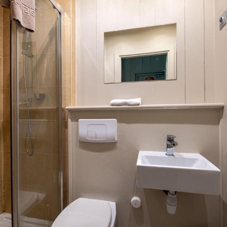Vert Lodge Chamonix - Chambre Lits Jumeaux avec Salle de Bains Commune - 2