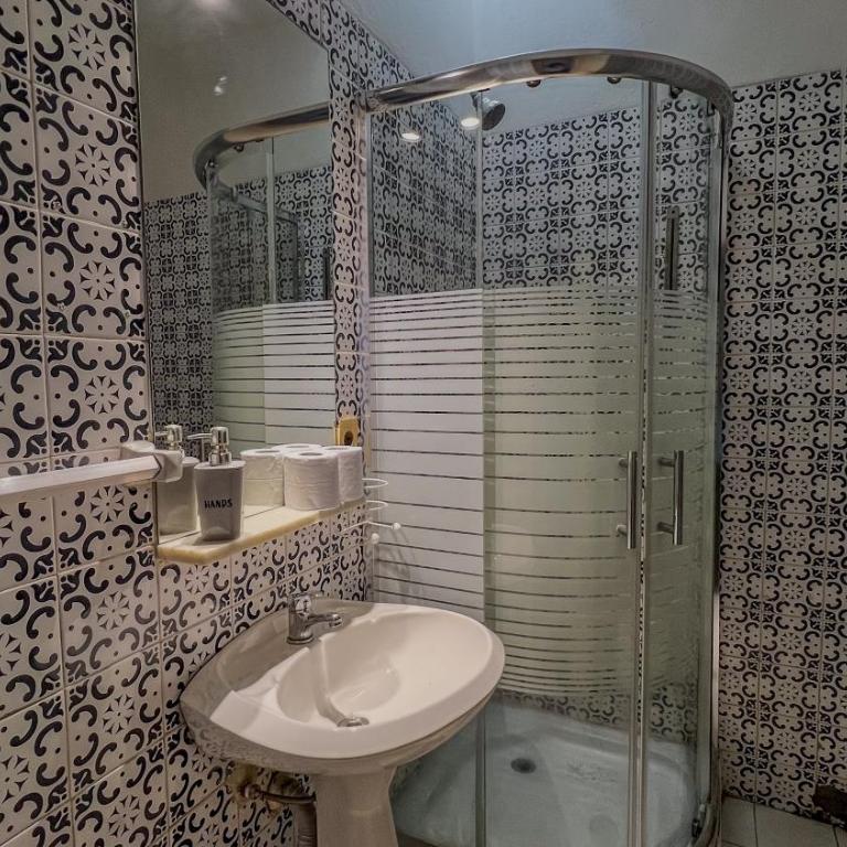 Viajero Colonia Hostel - Bed in 4-Bed Mixed Dormitory Room - 5