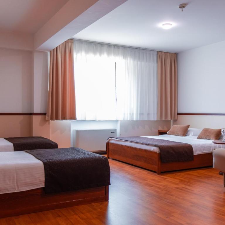 Hotel Saraj - Komfor Porodična Soba - 6