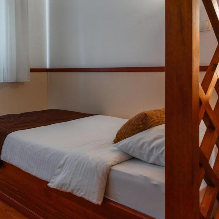Hotel Saraj - Porodična Soba - 14